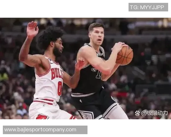 拉文荣膺12月7日NBA最佳球员展现超凡实力引发热议