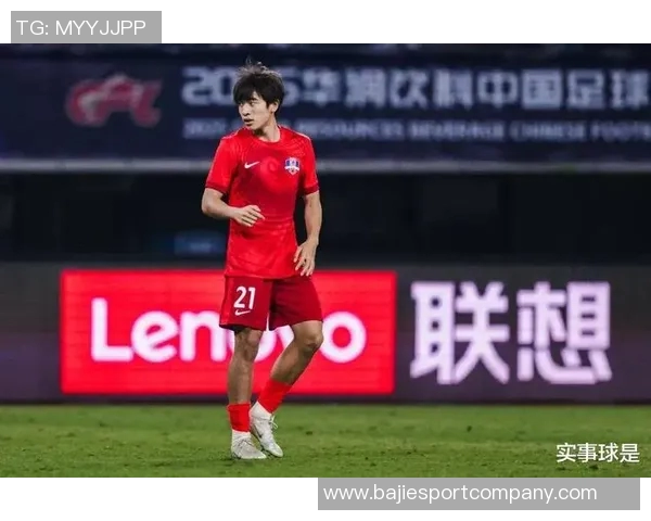 李新翔因伤未能入选U22国足西征阵容26名球员随队出发